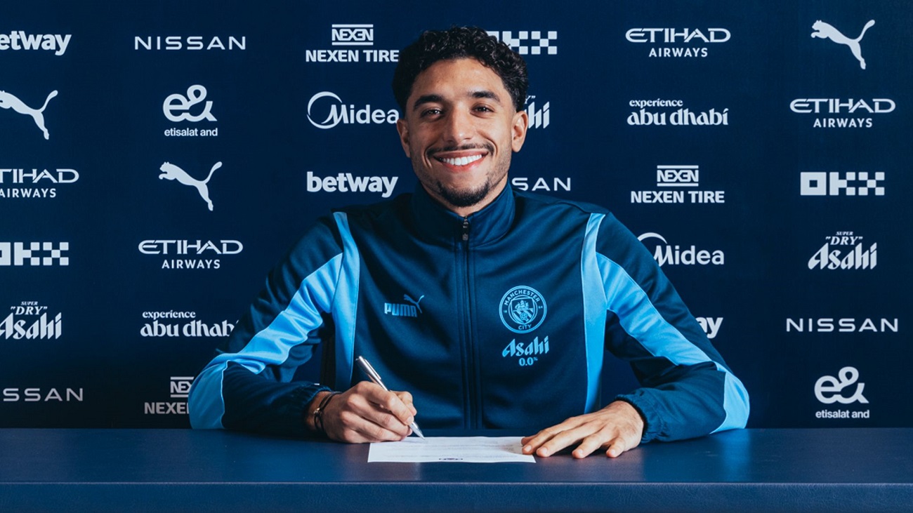 Omar Marmoush về Man city